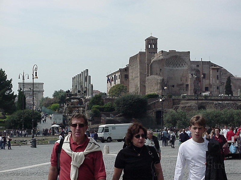 Collesium or Arch of Constantine 06.jpg